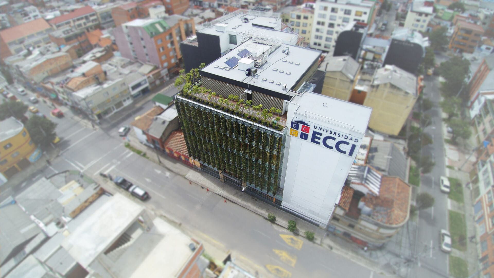 Uniendo fuerzas para mejorar la educación: puerto asís y la Universidad ECCI firman convenio
